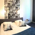 Au Royal 2*