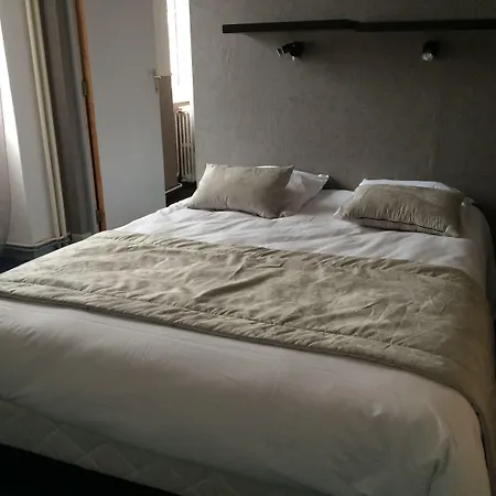 Au Royal 2*