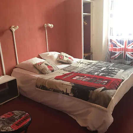 Au Royal Ξενοδοχείο 2*