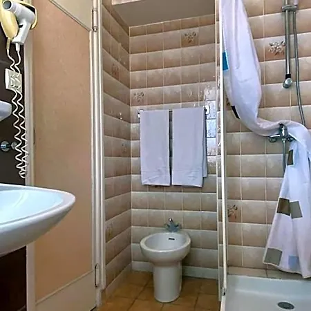 Au Royal 2* Καρκασόν