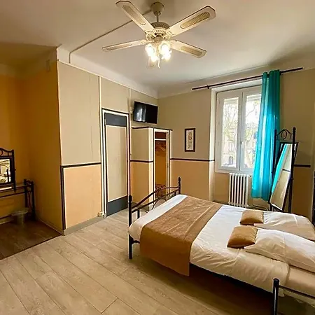 Au Royal Hotel