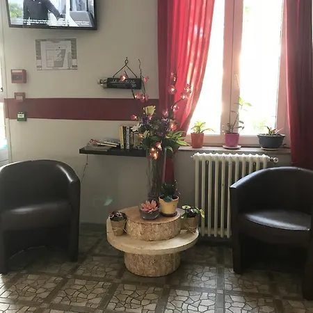 Au Royal Hotel